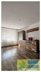 Km 5, de vanzare 2 camere, decomandat, etaj 2, gaze, Constanta