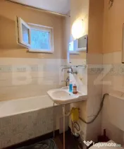 Apartament cu 3 camere, 45 mp, zona Dambu 