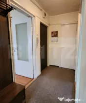 Apartament cu 3 camere, 45 mp, zona Dambu 