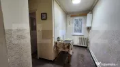 Apartament cu 3 camere, 45 mp, zona Dambu 