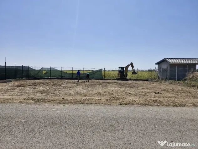 Teren intravilan 400 mp în Vidra