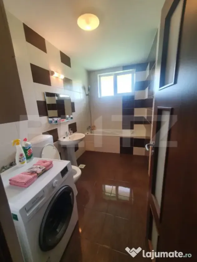 Apartament 2 camere,parcare , zona Eroilor