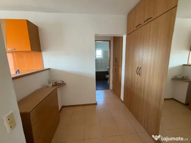 Apartament 2 camere zona Inel 2 cu Centrala