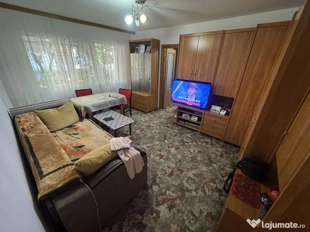 Apartament 2 camere zona Km 4 5