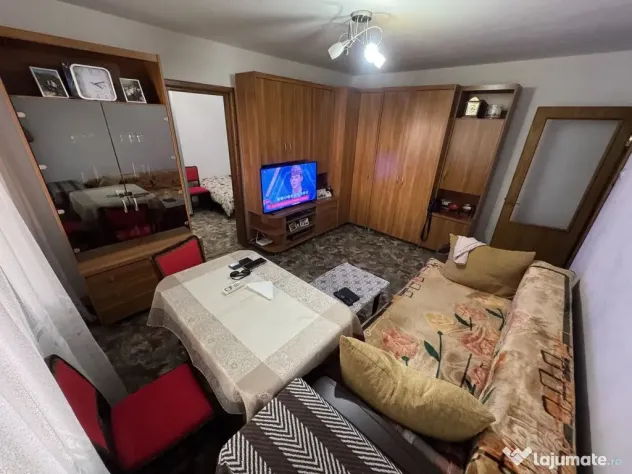 Apartament 2 camere zona Km 4 5