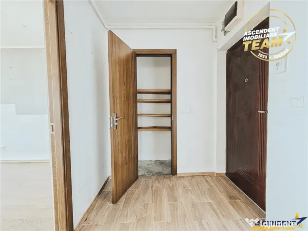 Apartament decomandat cu panorama spectaculoasa, Simeria, St - Sfantu Gheorghe (Covasna)