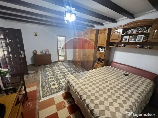 Casă 2 camere teren 6943mp Gologanu