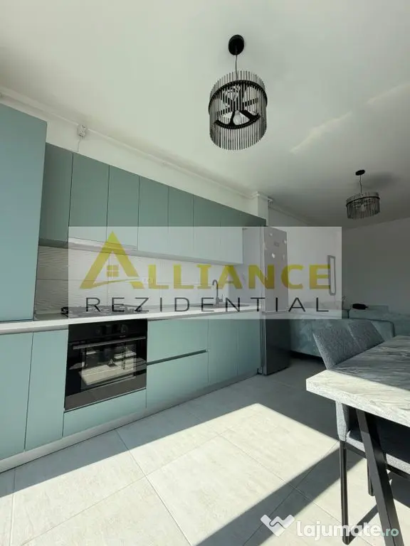 Apartament 3 camere cu 2 parcari incluse 130.000 euro