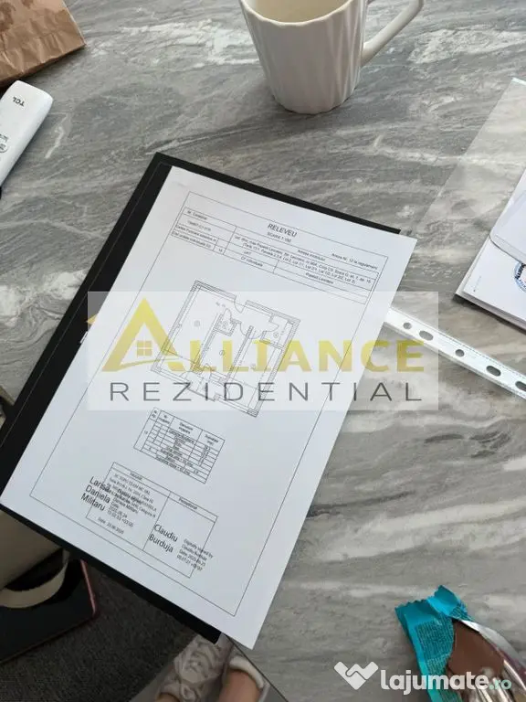 Apartament 3 camere cu 2 parcari incluse 130.000 euro