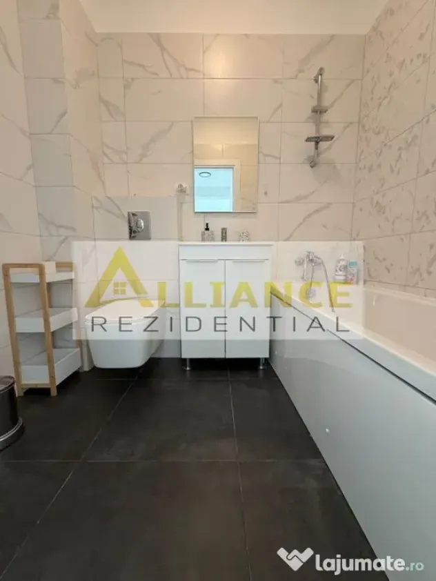 Apartament 3 camere cu 2 parcari incluse 130.000 euro