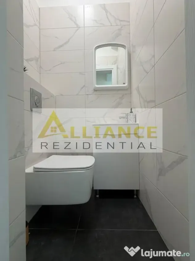 Apartament 3 camere cu 2 parcari incluse 130.000 euro