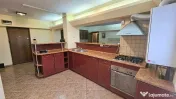 Apartament 3 camere , CENTRAL - ,INDEPENDENTEI - UMF