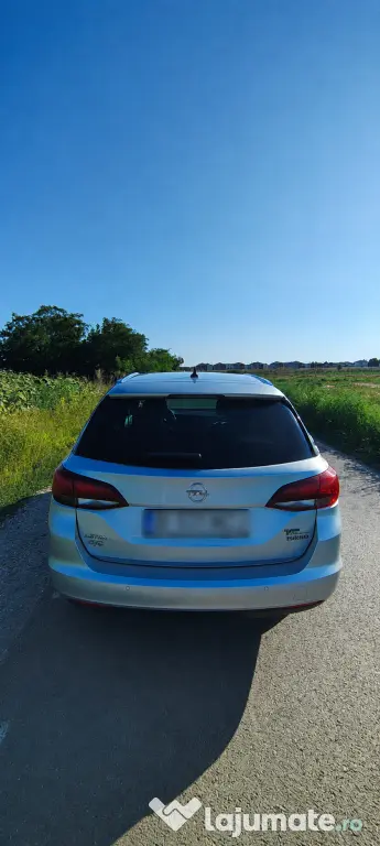 Opel Astra K Sport Tourer Dynamic 1.4 Turbo Automată |Decembrie 2016 |78.000 km