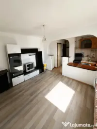 Apartament cu 2 camere în cartierul Libertǎți 