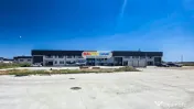 4 hale industriale situate in apropriere de Podul Domnesti