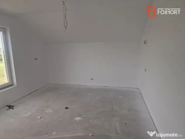 Casa cu 5 camere, 617 mp teren, Mosnita Veche