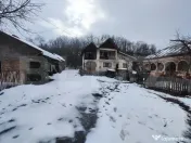 Casă tradițională cu etaj și teren 2.080 mp | Cadastru ? 