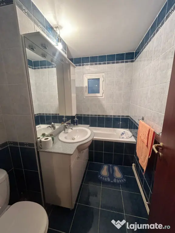 - Apartament 3 camere Buzaului, suprafata 66mp, etaj 2