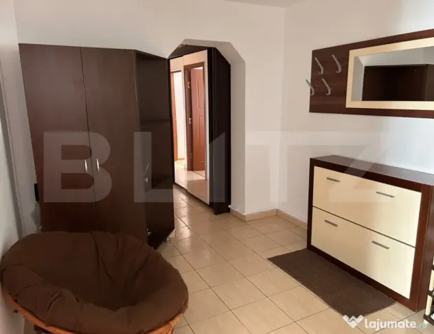 Apartament 3 camere, 71 mp, zona Nicolina