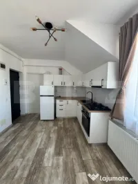 Apartament 3 camere , parcare, zona Tineretului