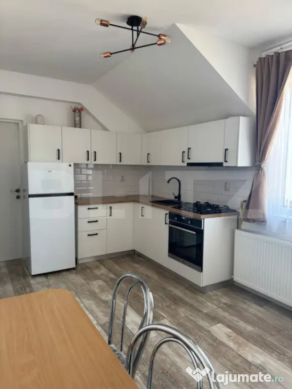 Apartament 3 camere , parcare, zona Tineretului