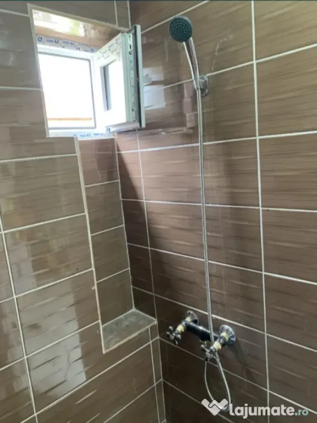 Garsoniera de vanzare cu numar de apartament si CF