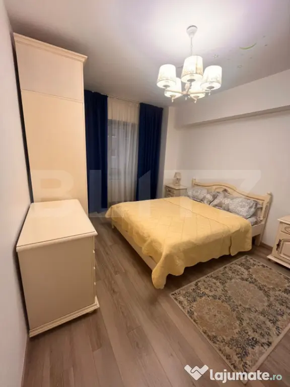 Apartament cu 2 camere, decomandat, zona Zamca
