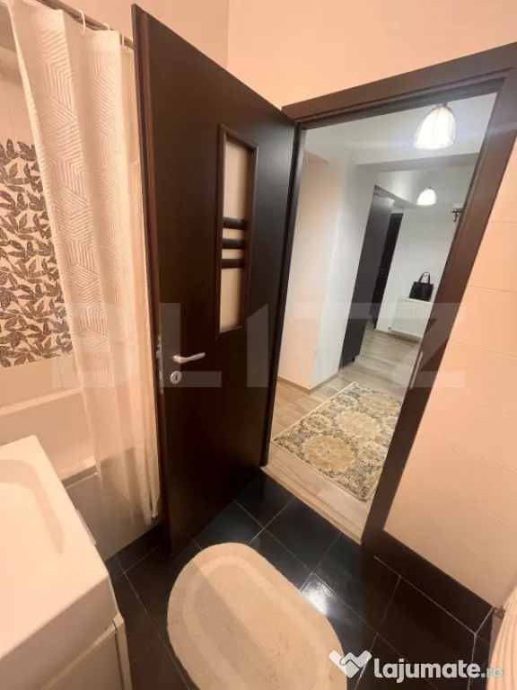Apartament cu 2 camere, decomandat, zona Zamca