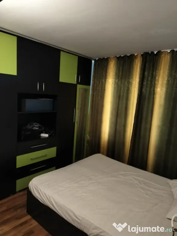 Apartament 4 camere, 64.10 mp, zona Rovine