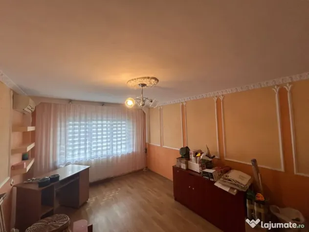 - Apartament 2 camere confort 1 decomandat, Zona Buzaului.
