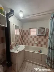 - Apartament 2 camere confort 1 decomandat, Zona Buzaului.
