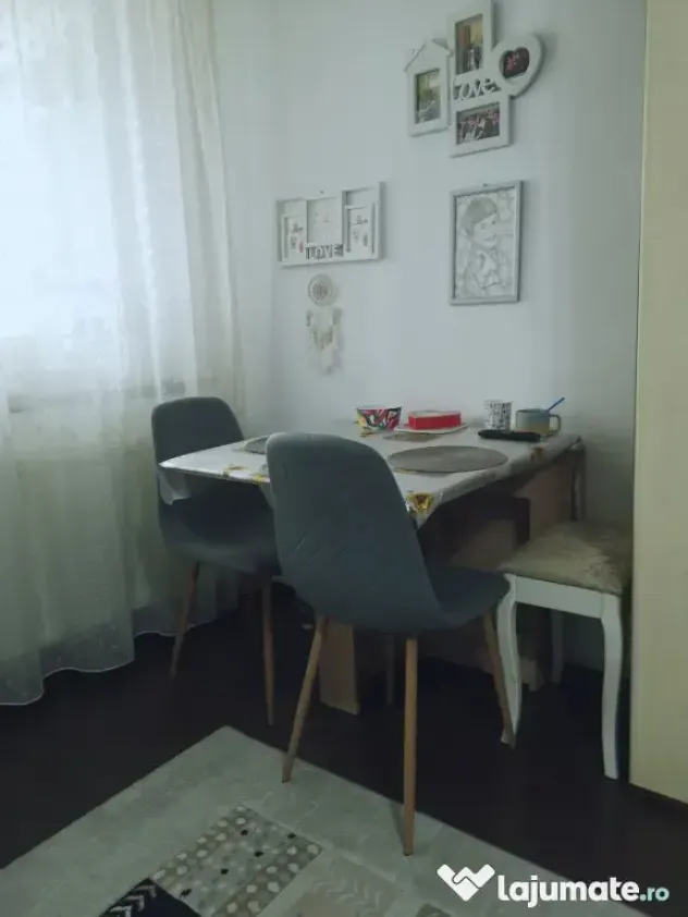 Spațiu comercial / 80 mp | Stradal | 5 parcari | Oradea central