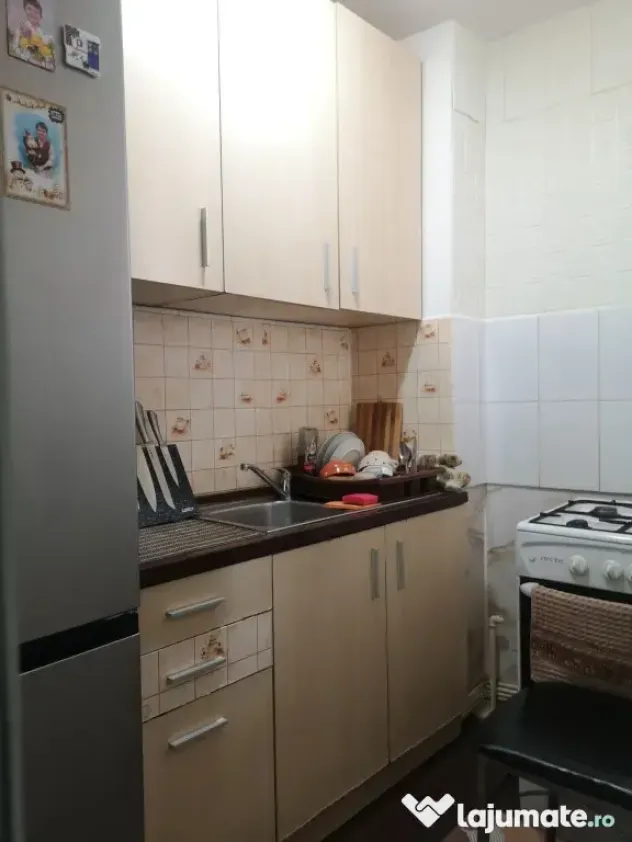 Spațiu comercial / 80 mp | Stradal | 5 parcari | Oradea central