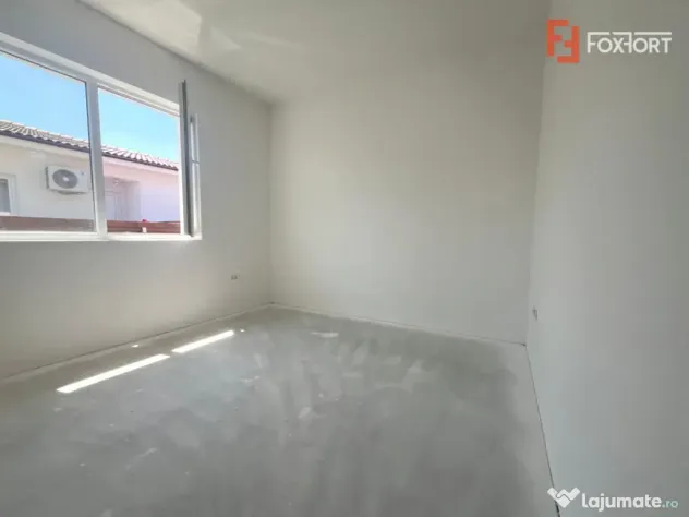 Duplex cu 4 camere si teren de 381 mp - zona Mosnita Noua