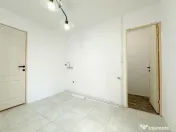 Etaj 1, în fața Parcului: 2 Camere in bloc din 87 reabi... 