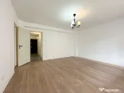 Etaj 1, în fața Parcului: 2 Camere in bloc din 87 reabi... 