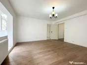 Etaj 1, în fața Parcului: 2 Camere in bloc din 87 reabi... 