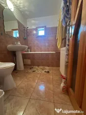 - Apartament 2 camere decomandat, zona Radu Negru. 