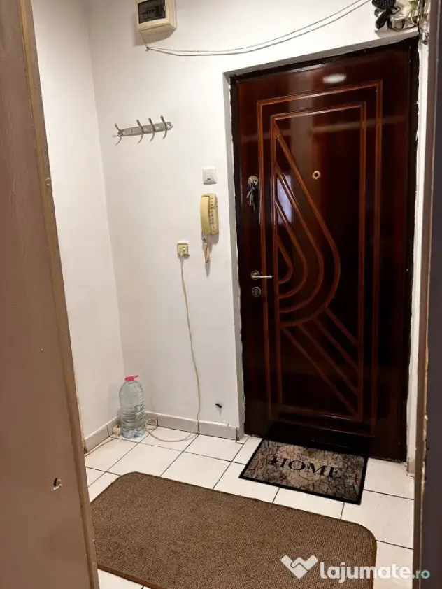 Dau în chirie ap 1 camera 39 de m2 cu balcon mare,str. Liliacului