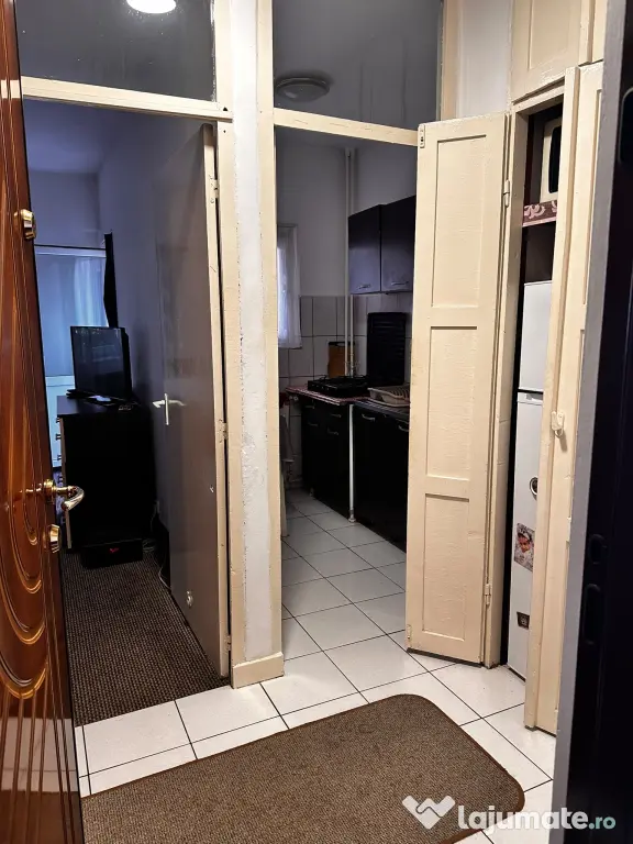 Dau în chirie ap 1 camera 39 de m2 cu balcon mare,str. Liliacului