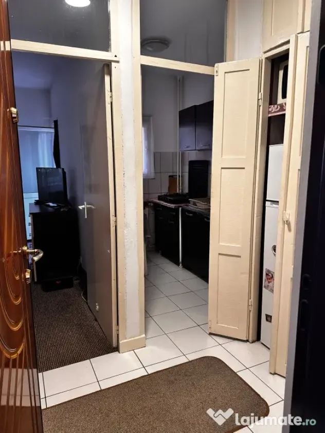 Dau în chirie ap 1 camera 39 de m2 cu balcon mare,str. Liliacului