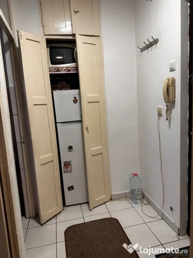 Dau în chirie ap 1 camera 39 de m2 cu balcon mare,str. Liliacului