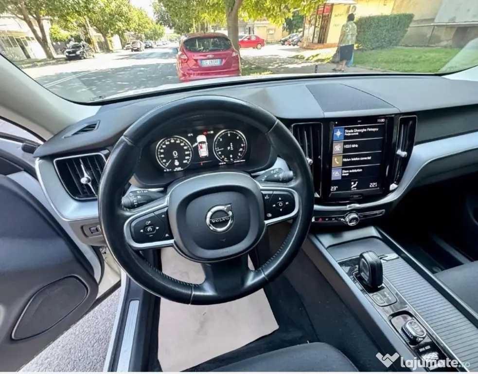 proprietar vând Volvo XC60 din 2020