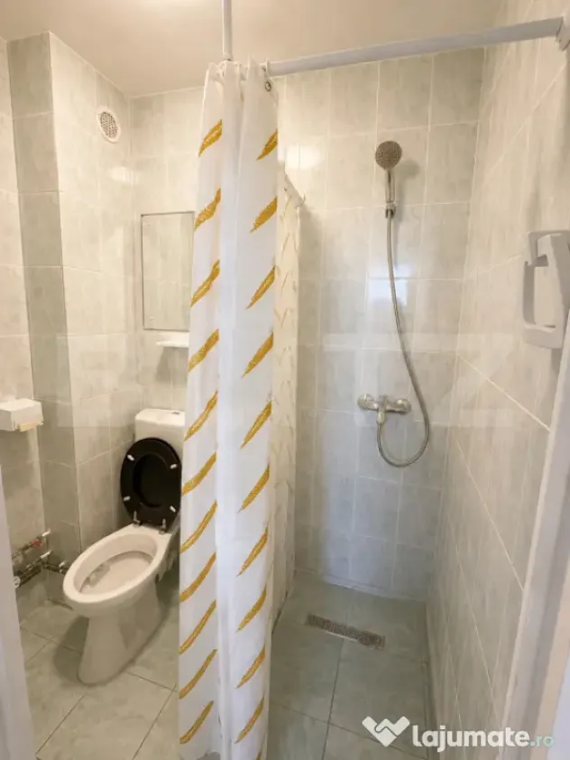 Garsonieră 28 mp, cartier Gruia, Stadionul CFR