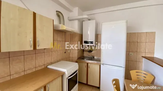 Apartament 2 camere, etaj 3, zona Teilor