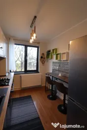 Etaj 1 - Renovat 2025 -2 camere 53mp, zona Piata Mare.