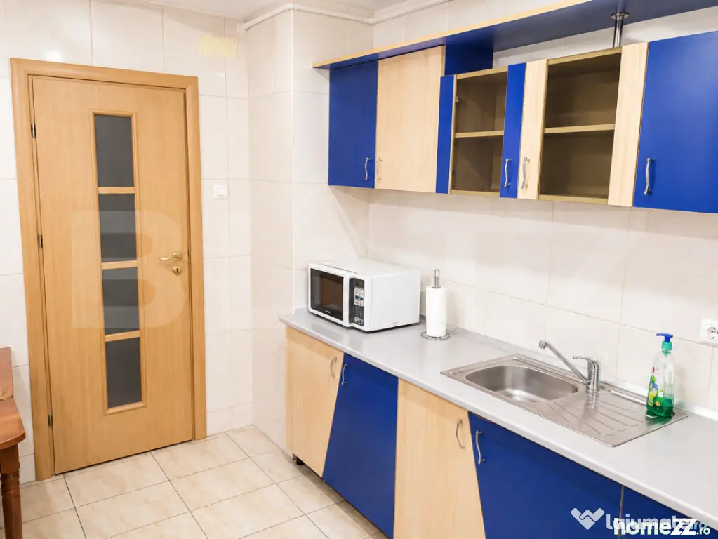 Apartament spațios cu 3 camere, parcare | Aproape de Mall A