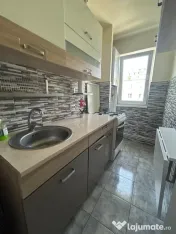 Apartament semidecomandat, etaj 3/4, renovat, zona Florilor! 