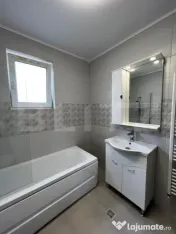 Apartament 3 camere, modern, 68 mp, parcare, zona Florilor