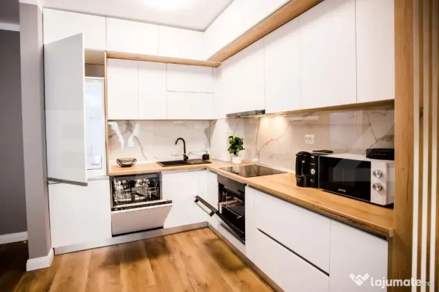 Apartament 2 camere, lux, parcare, zona Grand Park